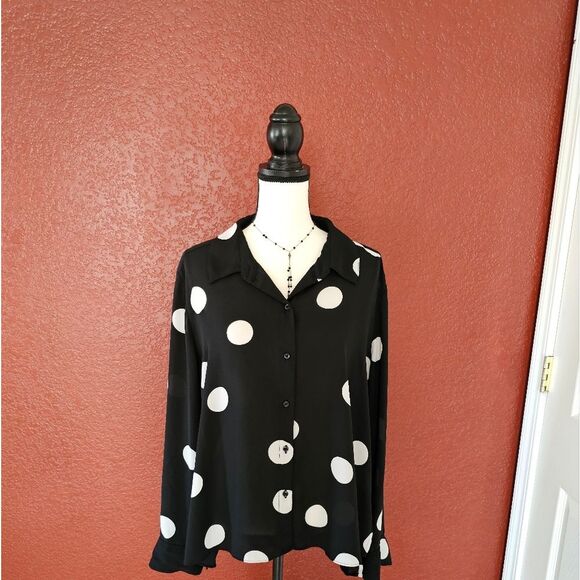 Black and White Polka Dot Women's Top - Picture 5 of 9